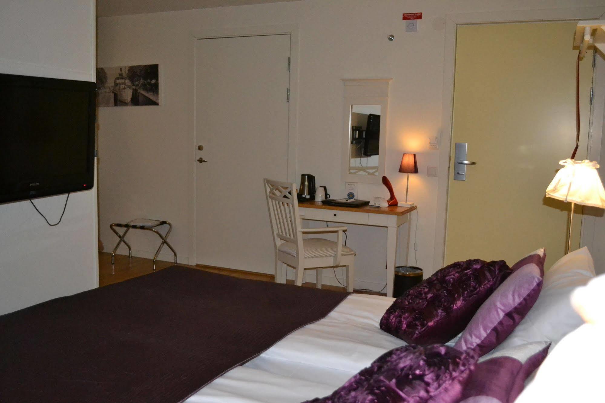 Hotell Nostalgi Motala Exterior photo