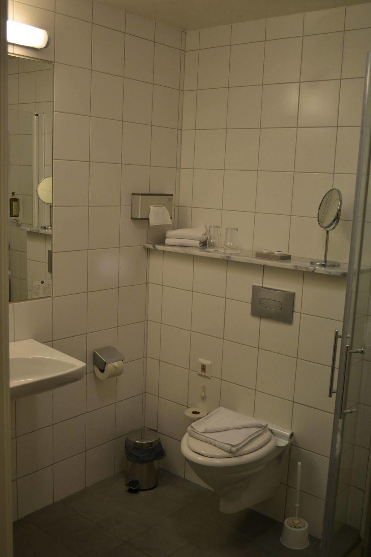 Hotell Nostalgi Motala Exterior photo